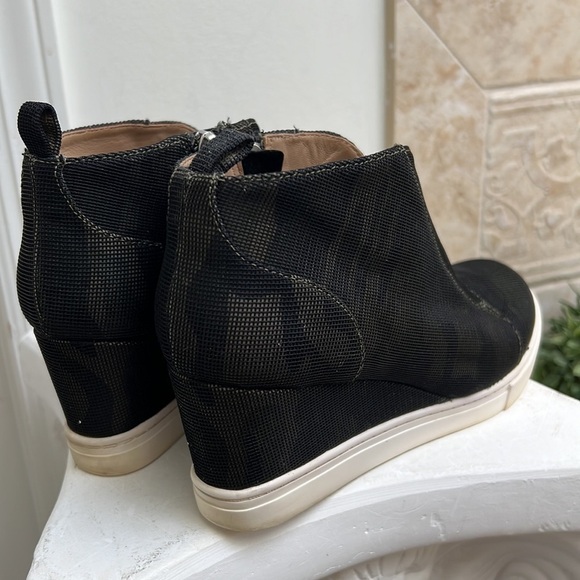 LINEA Paolo Felecia Platform Wedge Sneakers - Picture 5 of 10